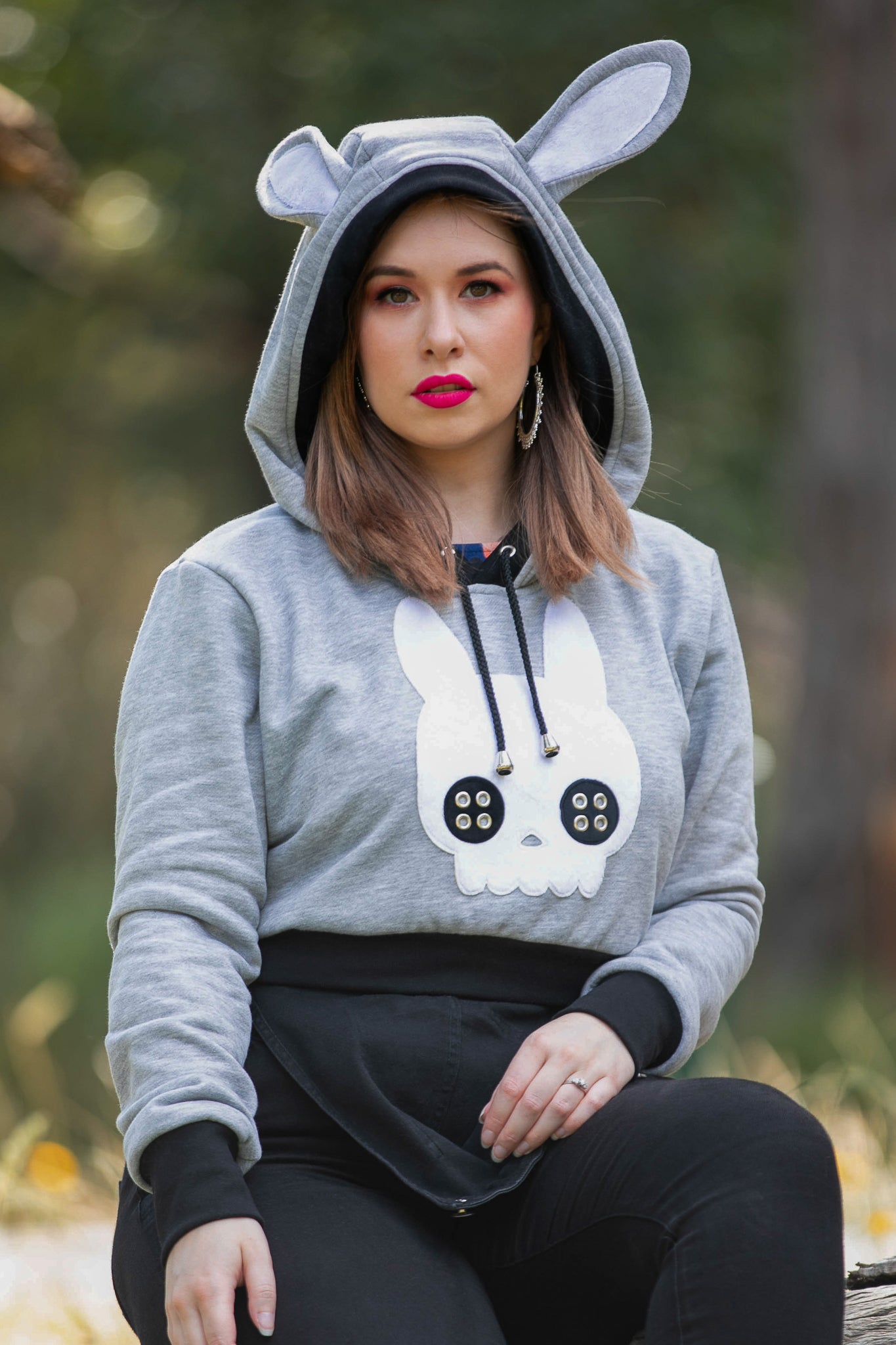 Bunny Crop Top (LTGRY&BLCK) - Button Fox