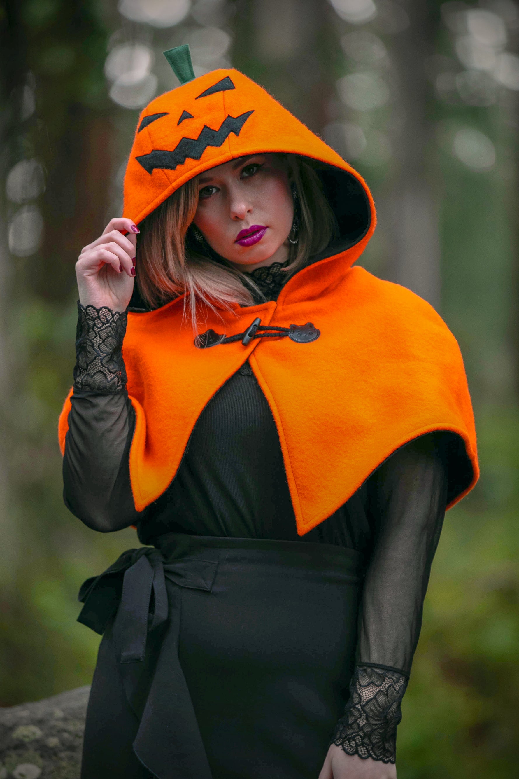 Jack ‘o’ Lantern Cape - Button Fox