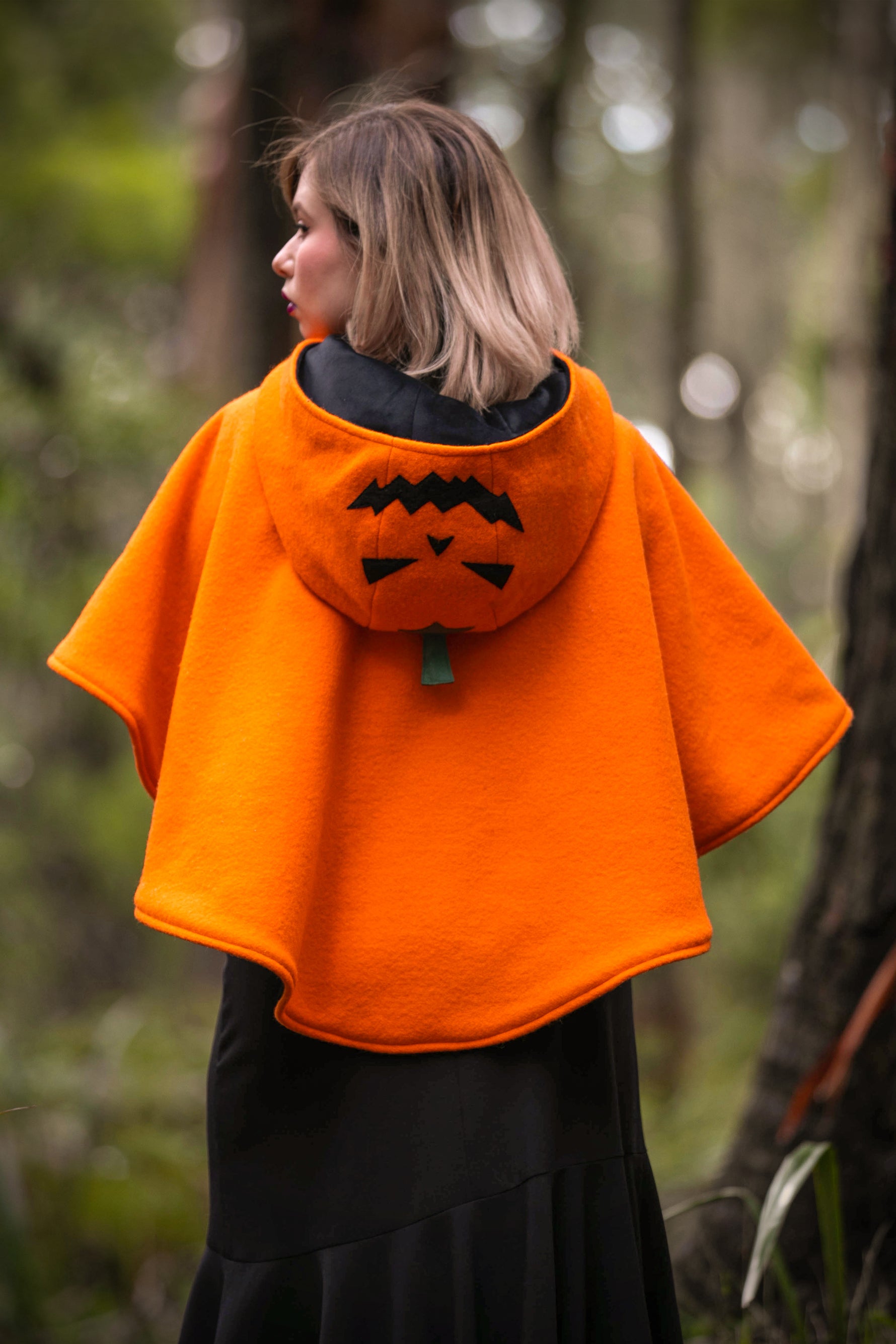 Jack ‘o’ Lantern Cape - Button Fox